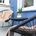 Cityappartment Huenfeld- Smarttv Freewlan Balkon, In Wenigen Minuten Am Bahnhof, Innenstadt Und Doch Ruhig Gelegen - Ideal Fuer Paare Oder Geschaeftsreisen * Hünfeld