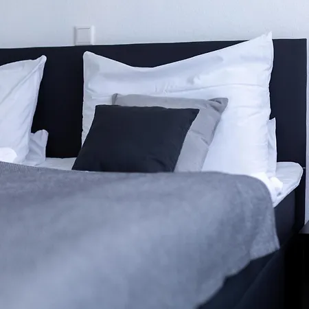 Cityappartment Huenfeld- Smarttv Freewlan Balkon, In Wenigen Minuten Am Bahnhof, Innenstadt Und Doch Ruhig Gelegen - Ideal Fuer Paare Oder Geschaeftsreisen Hünfeld