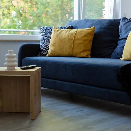 Апартаменты Cityappartment Huenfeld- Smarttv Freewlan Balkon, In Wenigen Minuten Am Bahnhof, Innenstadt Und Doch Ruhig Gelegen - Ideal Fuer Paare Oder Geschaeftsreisen