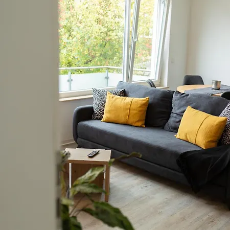 Apartment Cityappartment Hünfeld- Smarttv Freewlan Balkon, In Wenigen Minuten Am Bahnhof, Innenstadt Und Doch Ruhig Gelegen - Ideal Für Paare Oder Geschäftsreisen
