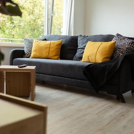 Cityappartment Huenfeld- Smarttv Freewlan Balkon, In Wenigen Minuten Am Bahnhof, Innenstadt Und Doch Ruhig Gelegen - Ideal Fuer Paare Oder Geschaeftsreisen *