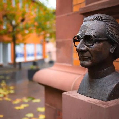 Cityappartment Huenfeld- Smarttv Freewlan Balkon, In Wenigen Minuten Am Bahnhof, Innenstadt Und Doch Ruhig Gelegen - Ideal Fuer Paare Oder Geschaeftsreisen * Хюнфельд