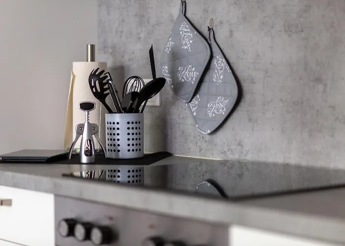 Cityappartment Hünfeld- Smarttv Freewlan Balkon, In Wenigen Minuten Am Bahnhof, Innenstadt Und Doch Ruhig Gelegen - Ideal Für Paare Oder Geschäftsreisen *