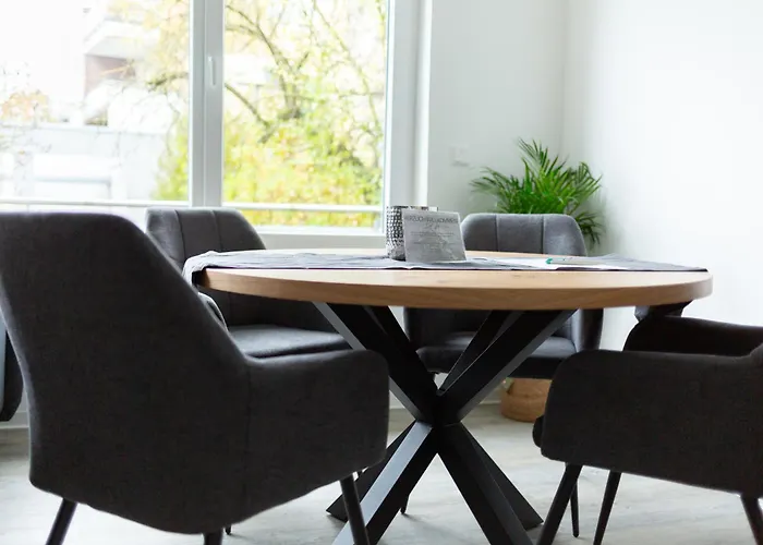 Apartment Cityappartment Hünfeld- Smarttv Freewlan Balkon, In Wenigen Minuten Am Bahnhof, Innenstadt Und Doch Ruhig Gelegen - Ideal Für Paare Oder Geschäftsreisen