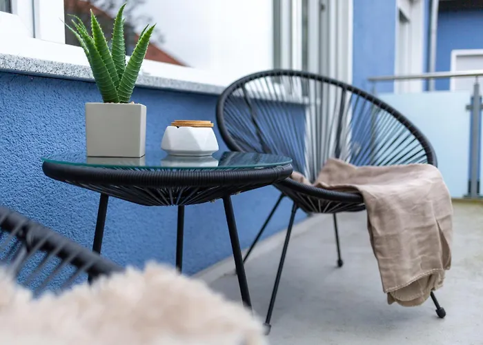 Cityappartment Huenfeld- Smarttv Freewlan Balkon, In Wenigen Minuten Am Bahnhof, Innenstadt Und Doch Ruhig Gelegen - Ideal Fuer Paare Oder Geschaeftsreisen Hünfeld